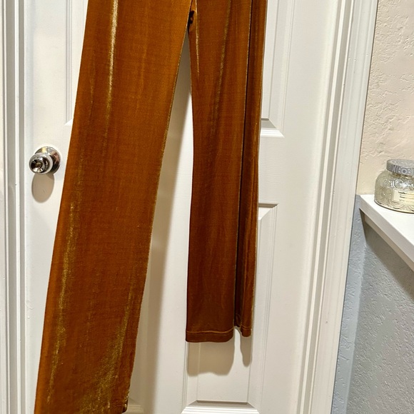 Hansen & Gretel Honey Mustard Velvet Flared Trousers - Picture 7 of 16